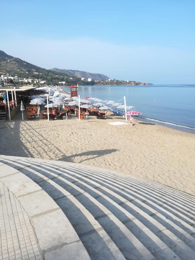 Dea Beach 切法卢 外观 照片